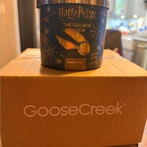 Goose Creek Harry Potter The Golden Snitch Candle - Black and Gold